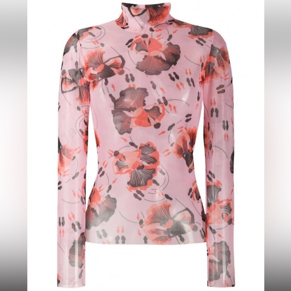 Sheer top and leggings, not a lot of stretch top is a large, bottom is a med - Picture 8 of 9